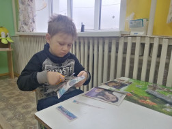 отрабатываем навык работы с ножничками.